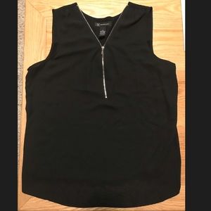 Black tank top w/zipper detail